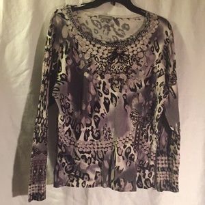 1x ladies sweater with beaded detail